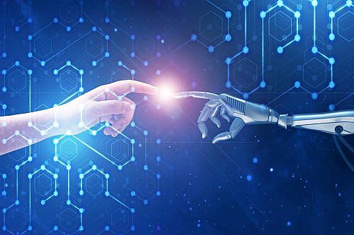 其次讨论了不同群体如何定义和争议“通用人工智能”这一术语