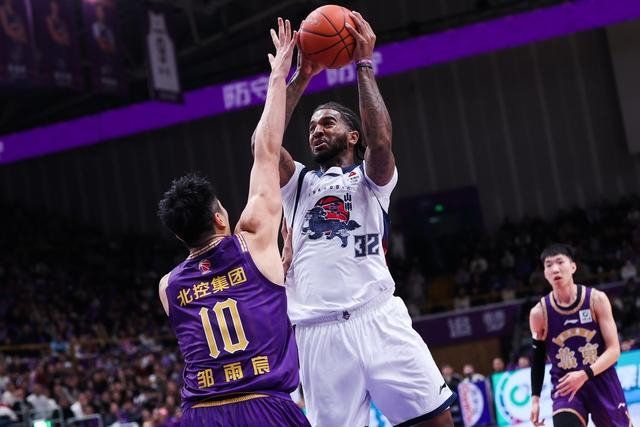 山东男篮紧急补强引援 斯蒂尔加盟或成克里斯替