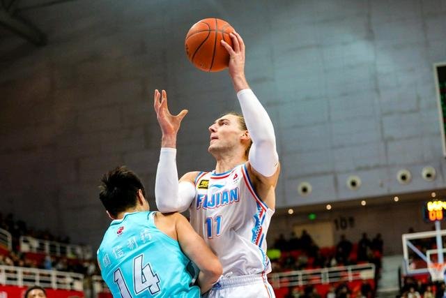 山东男篮紧急补强引援 斯蒂尔加盟或成克里斯替