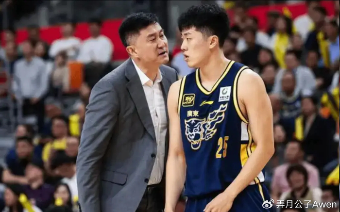 杜锋偏心引争议 张皓嘉低迷成广东锋线隐患